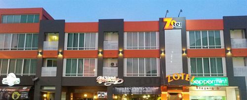 Zotel Business & Leisure Hotel Kuching Exterior foto